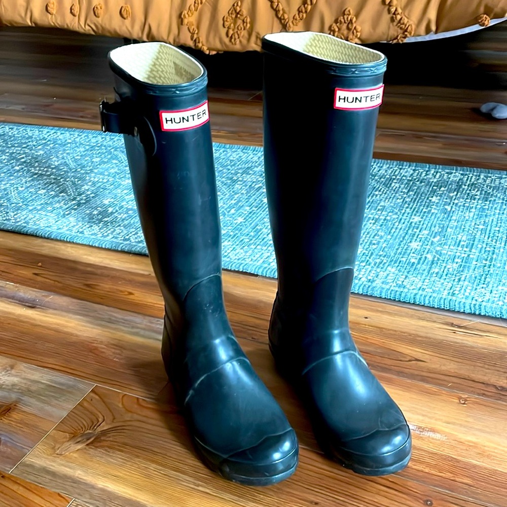 Hunter black rain boots - tall, matte